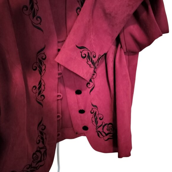 Red velvet cropped vintage jacket, Spanish-inspired look, beautiful ornamental - Picture 5 of 5